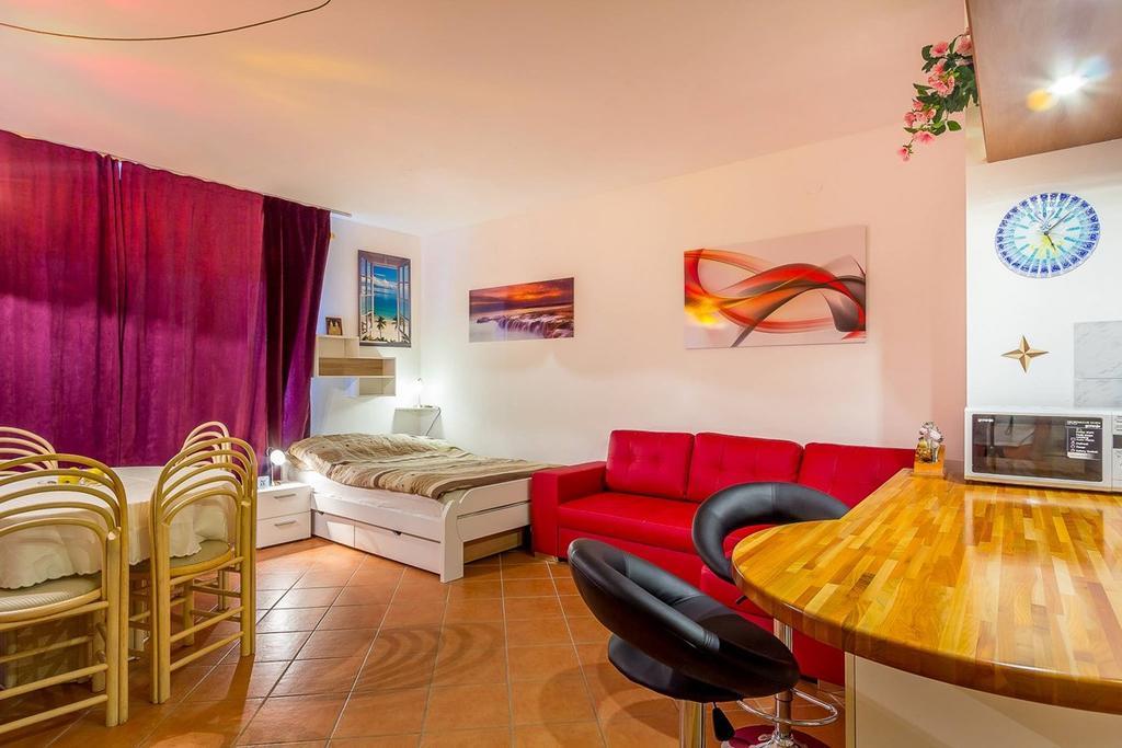 Apartments Villa Ana Medulin Exterior photo
